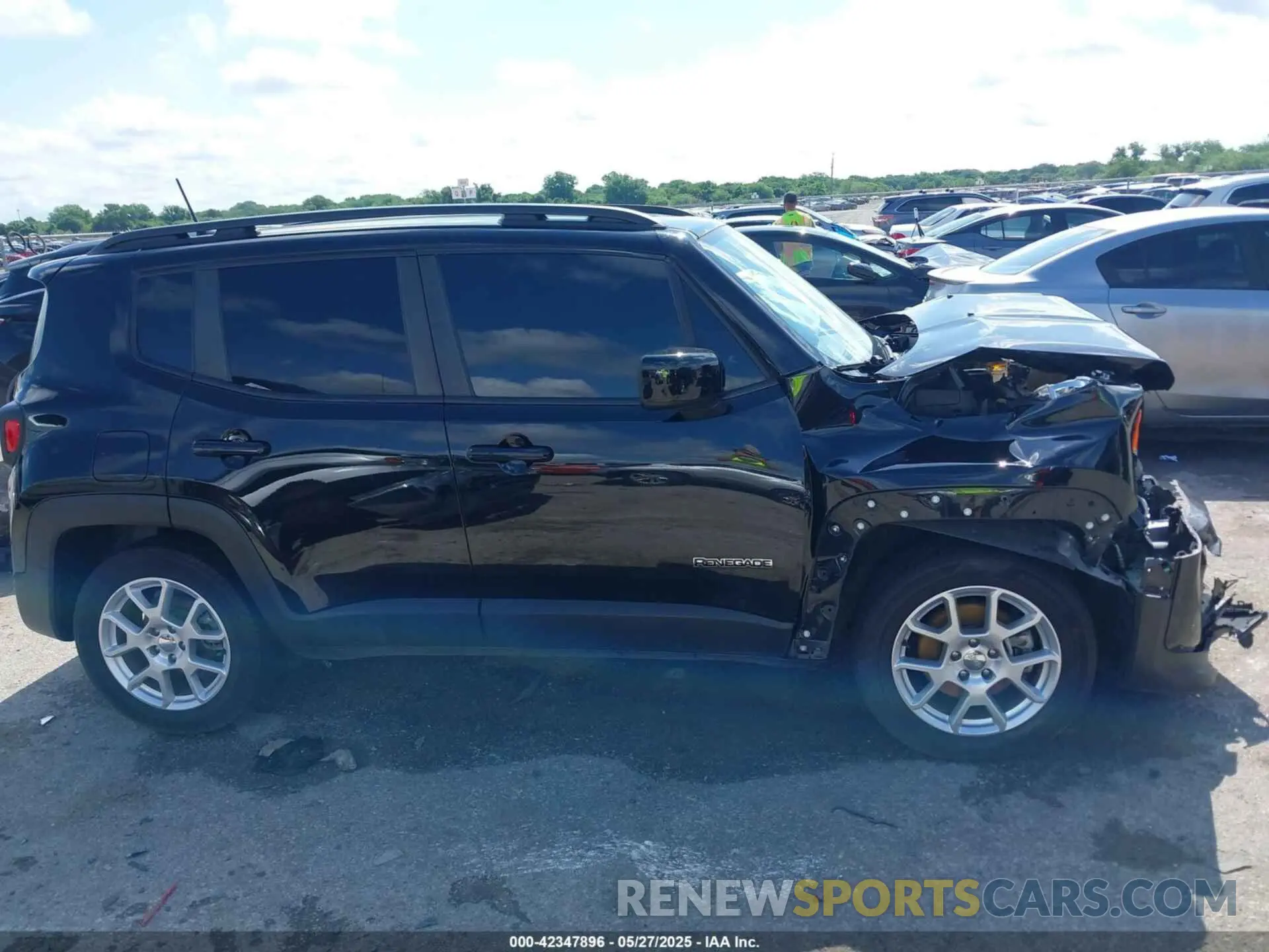 14 Photograph of a damaged car ZACNJABB6KPK90634 JEEP RENEGADE 2019