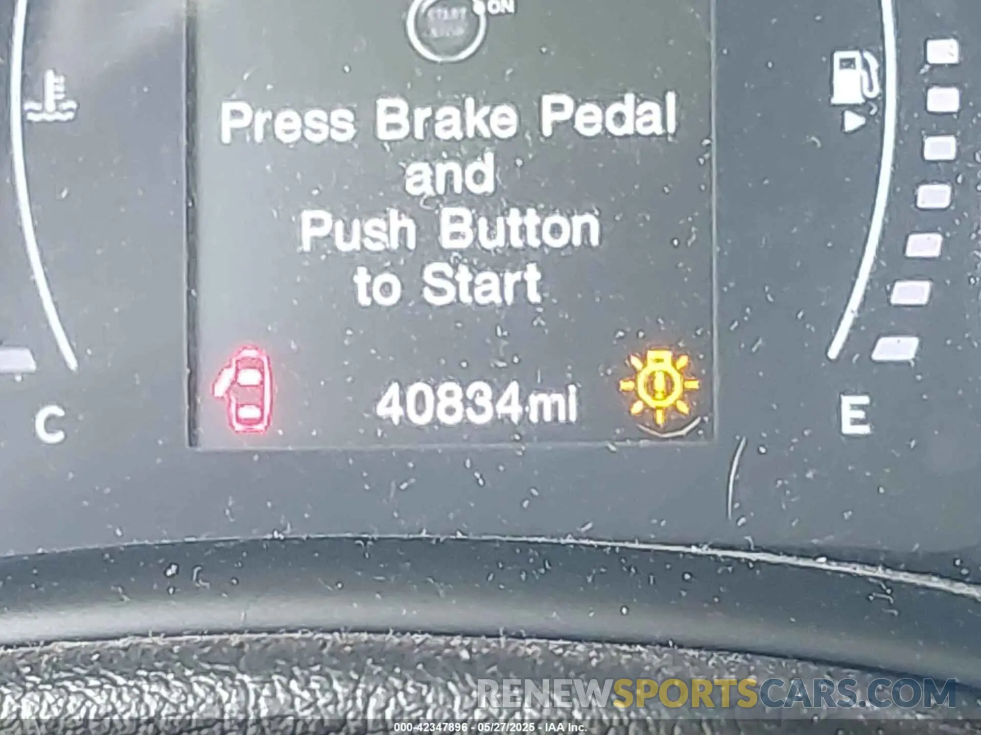 16 Photograph of a damaged car ZACNJABB6KPK90634 JEEP RENEGADE 2019