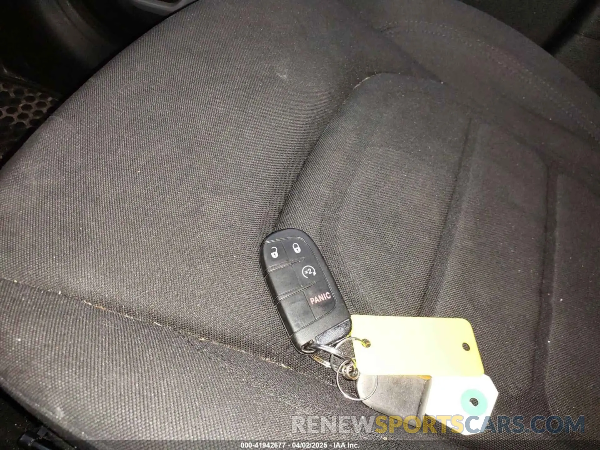 11 Photograph of a damaged car ZACNJABB7KPK32693 JEEP RENEGADE 2019