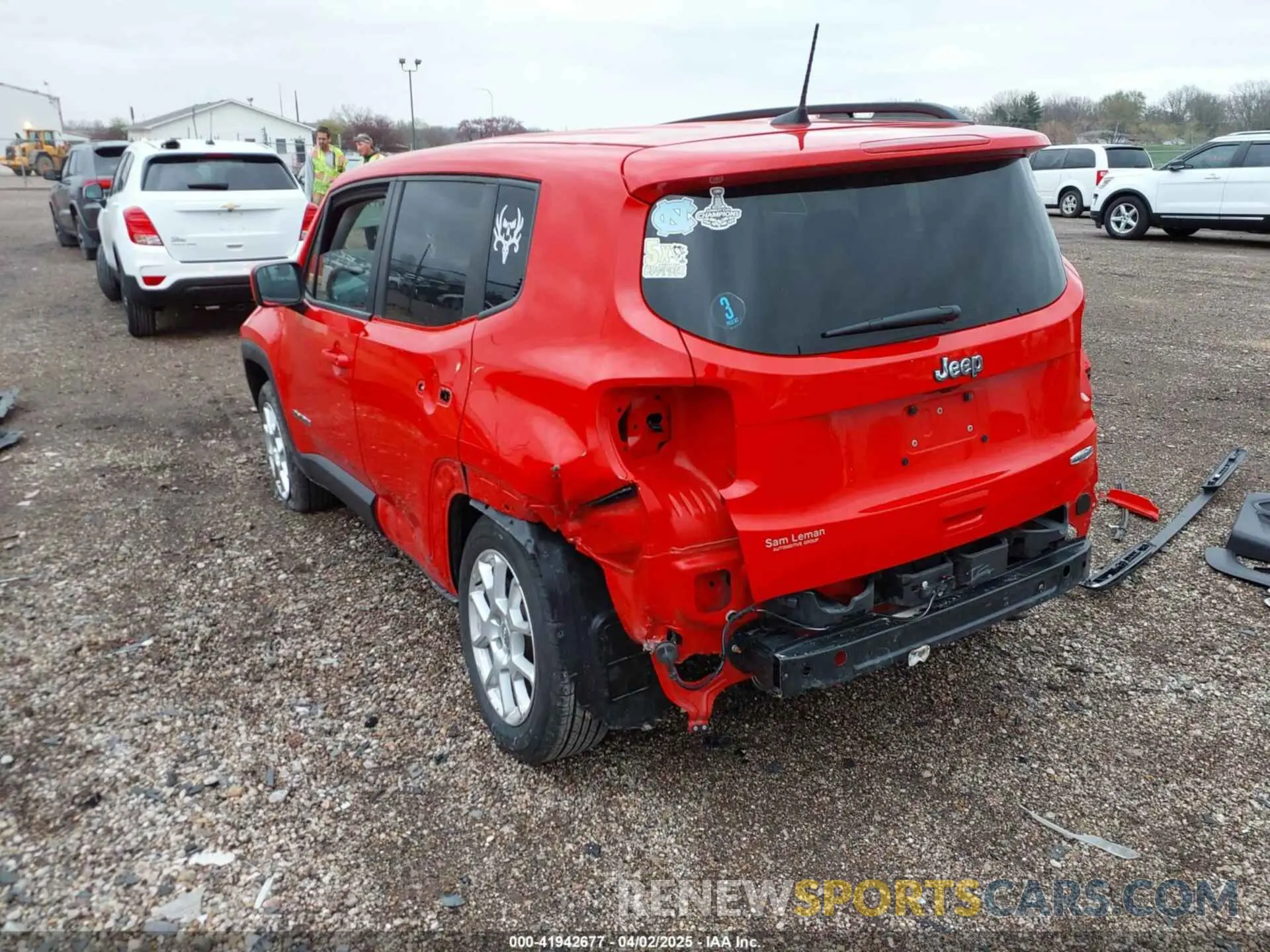 3 Photograph of a damaged car ZACNJABB7KPK32693 JEEP RENEGADE 2019
