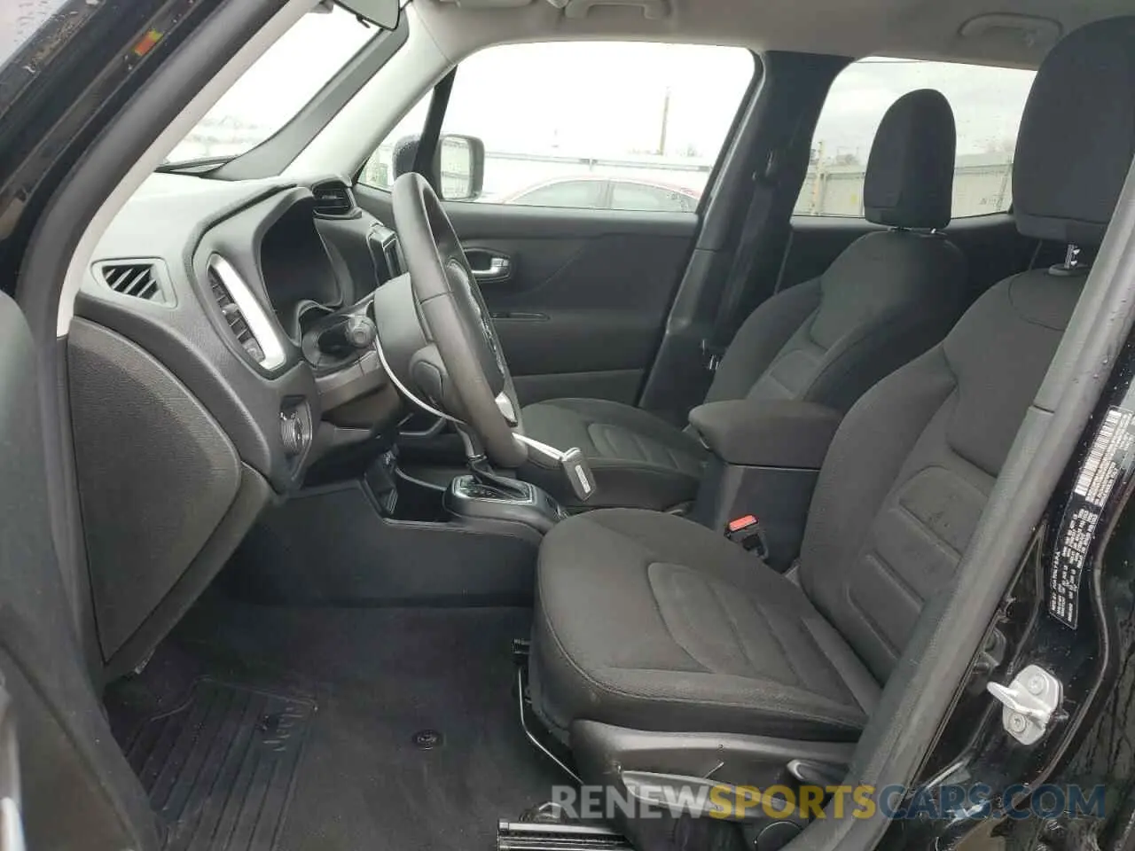 7 Photograph of a damaged car ZACNJABB7KPK87029 JEEP RENEGADE 2019