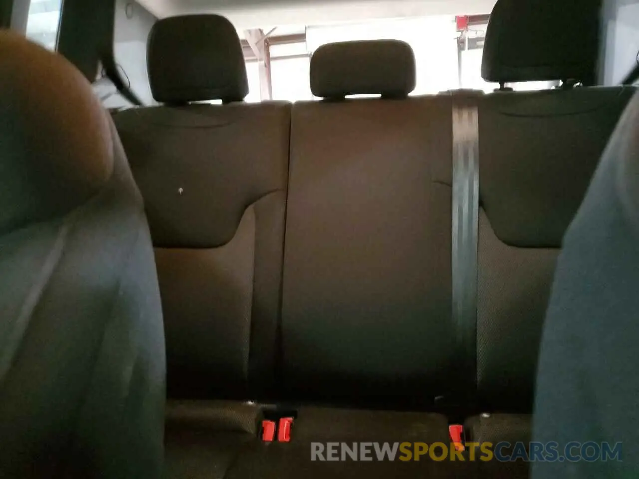 10 Photograph of a damaged car ZACNJBAB0KPJ97258 JEEP RENEGADE 2019
