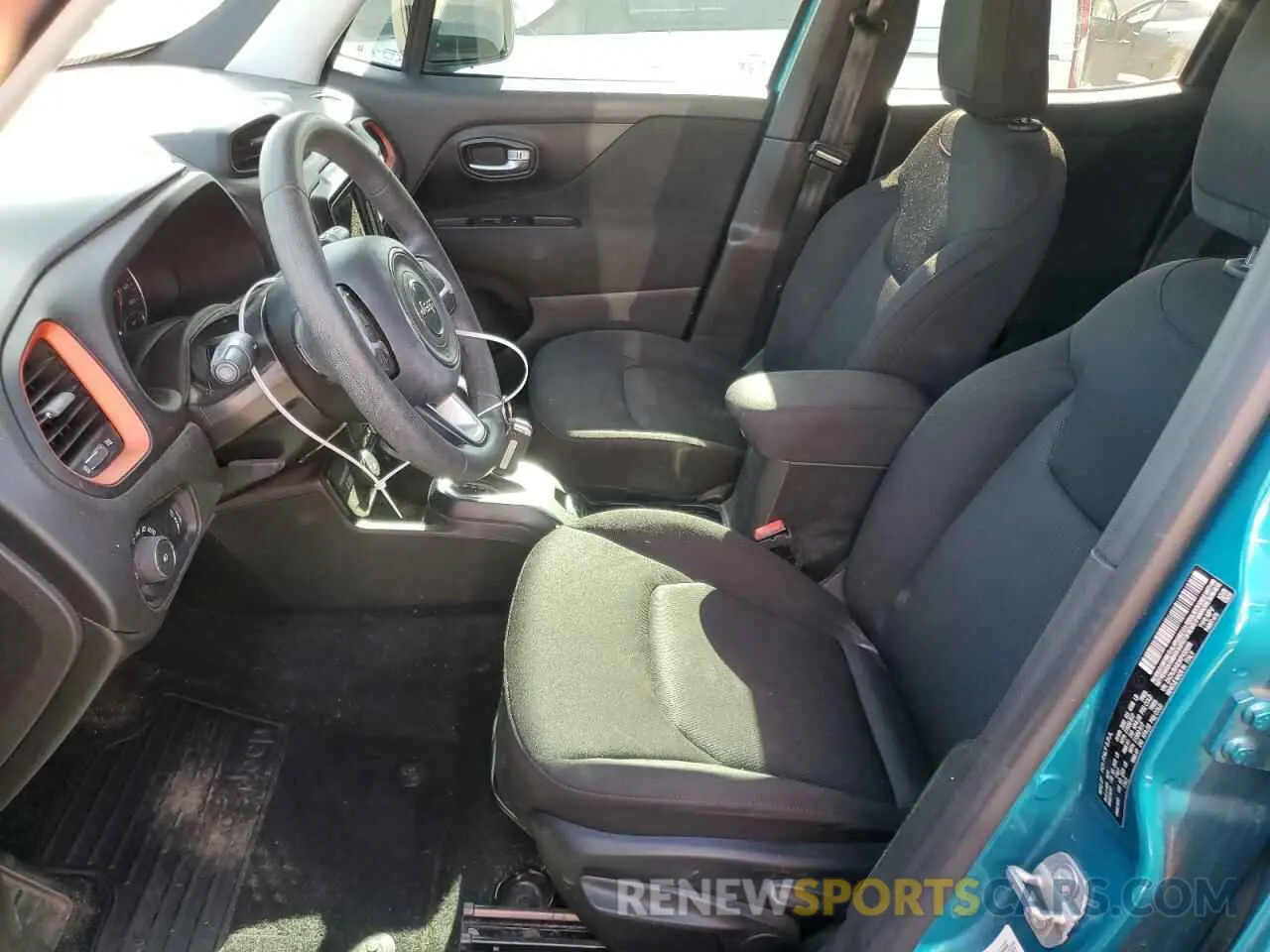 7 Photograph of a damaged car ZACNJBAB3KPK55556 JEEP RENEGADE 2019