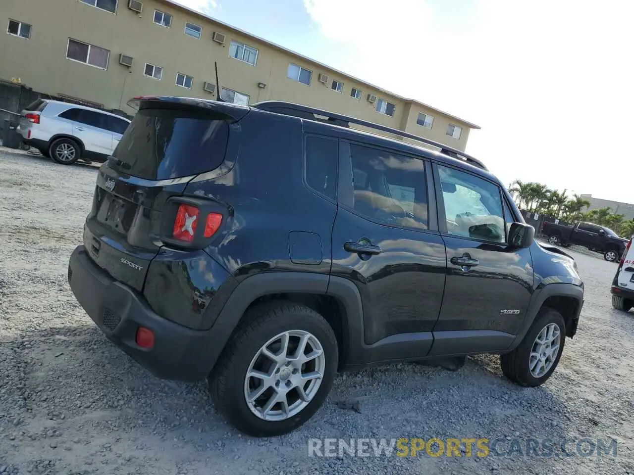 3 Photograph of a damaged car ZACNJBAB4KPJ73304 JEEP RENEGADE 2019