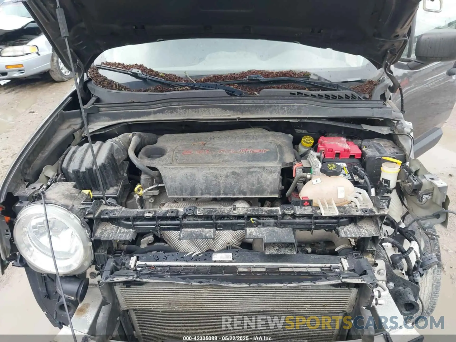 10 Photograph of a damaged car ZACNJBAB4KPK27653 JEEP RENEGADE 2019