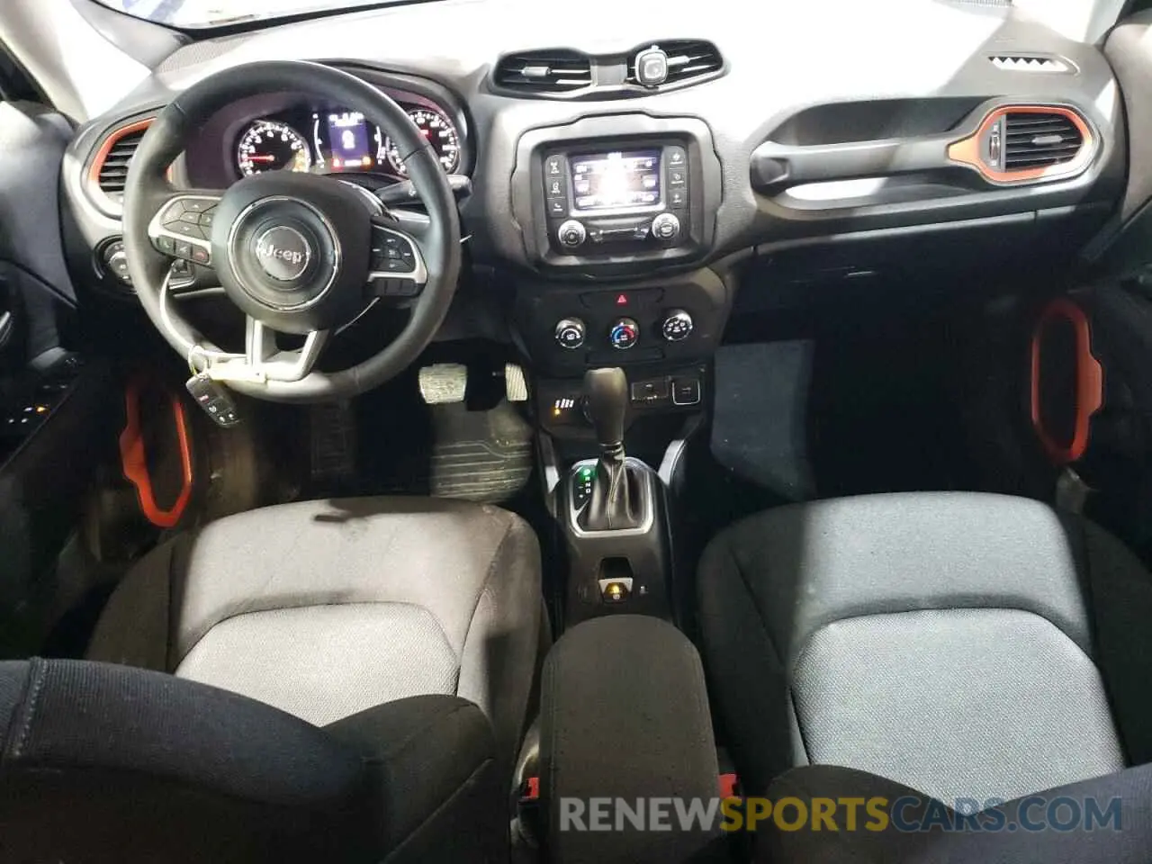 8 Photograph of a damaged car ZACNJBAB5KPK21165 JEEP RENEGADE 2019