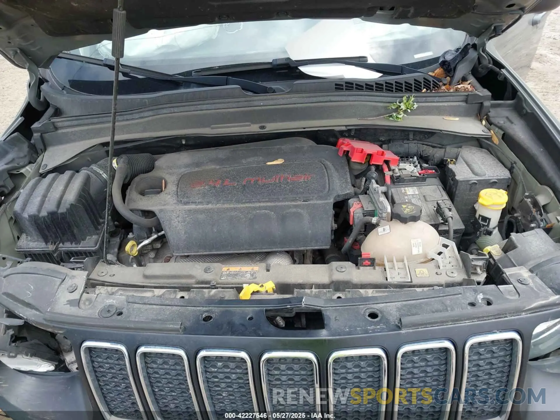 10 Photograph of a damaged car ZACNJBAB5KPK57972 JEEP RENEGADE 2019