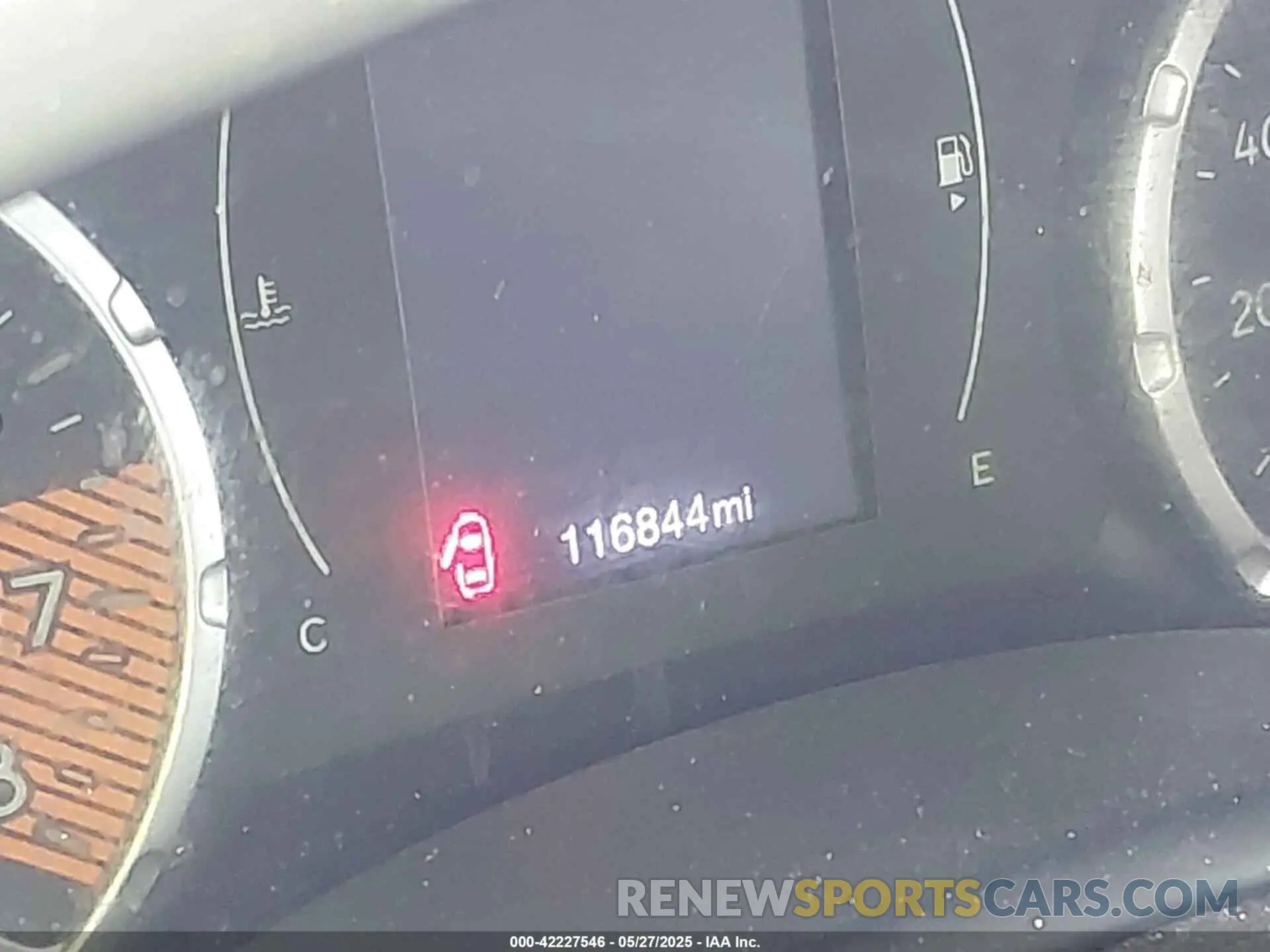 14 Photograph of a damaged car ZACNJBAB5KPK57972 JEEP RENEGADE 2019