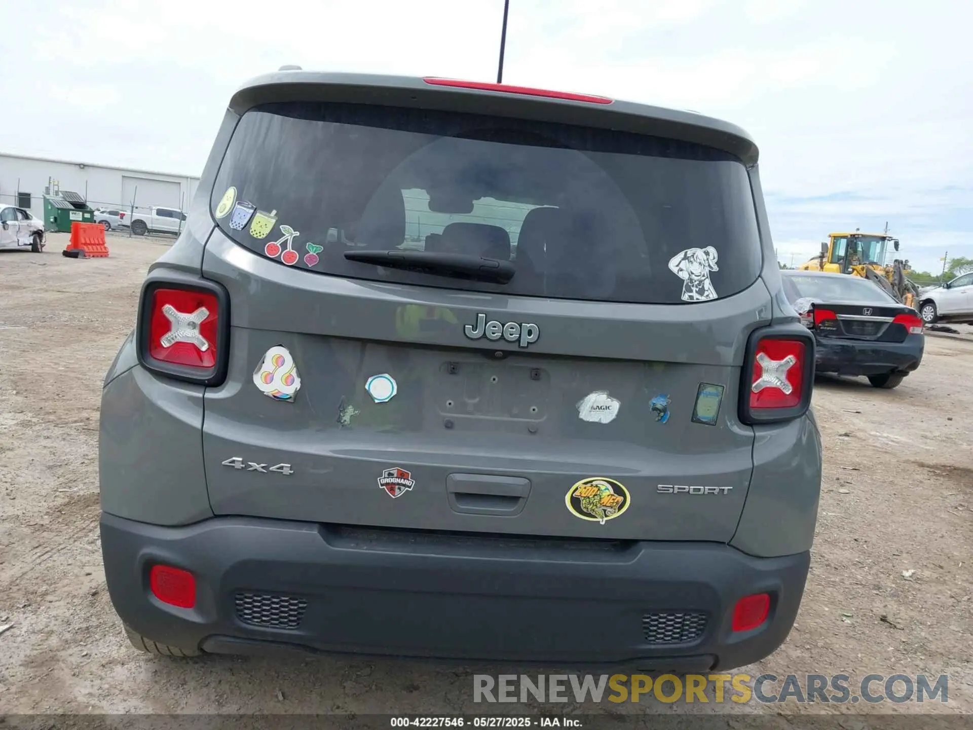 15 Photograph of a damaged car ZACNJBAB5KPK57972 JEEP RENEGADE 2019