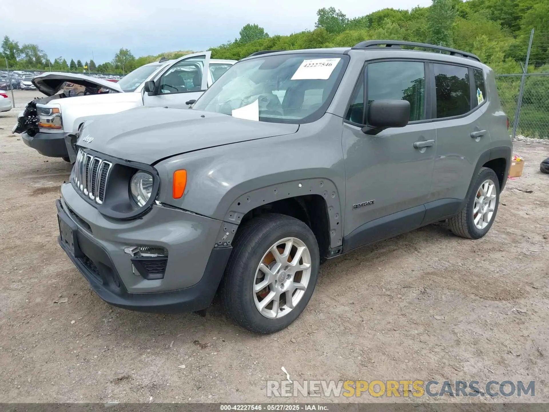 2 Photograph of a damaged car ZACNJBAB5KPK57972 JEEP RENEGADE 2019