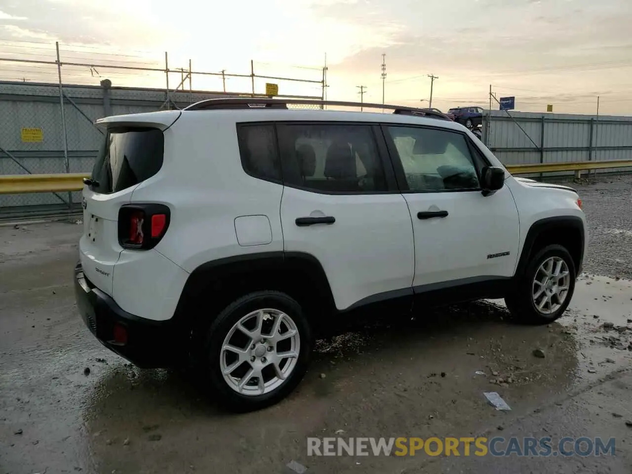 3 Photograph of a damaged car ZACNJBAB5KPK69474 JEEP RENEGADE 2019
