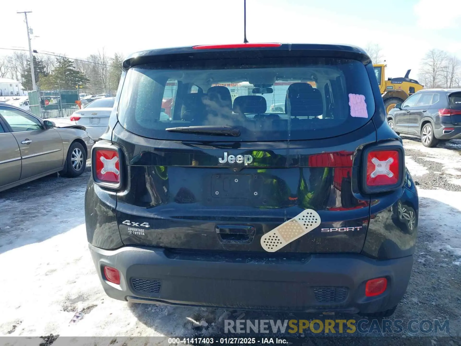 17 Photograph of a damaged car ZACNJBAB6KPJ76267 JEEP RENEGADE 2019