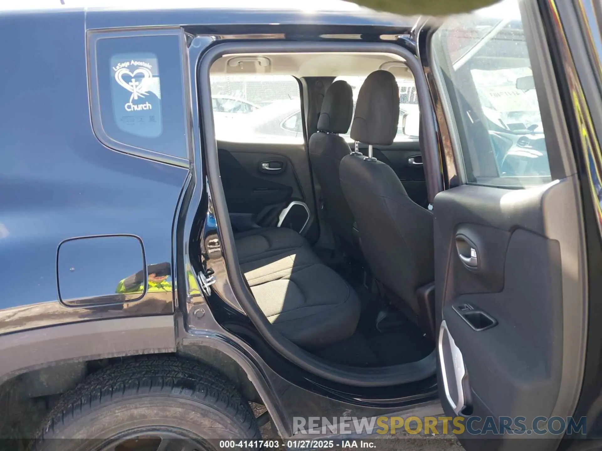 8 Photograph of a damaged car ZACNJBAB6KPJ76267 JEEP RENEGADE 2019