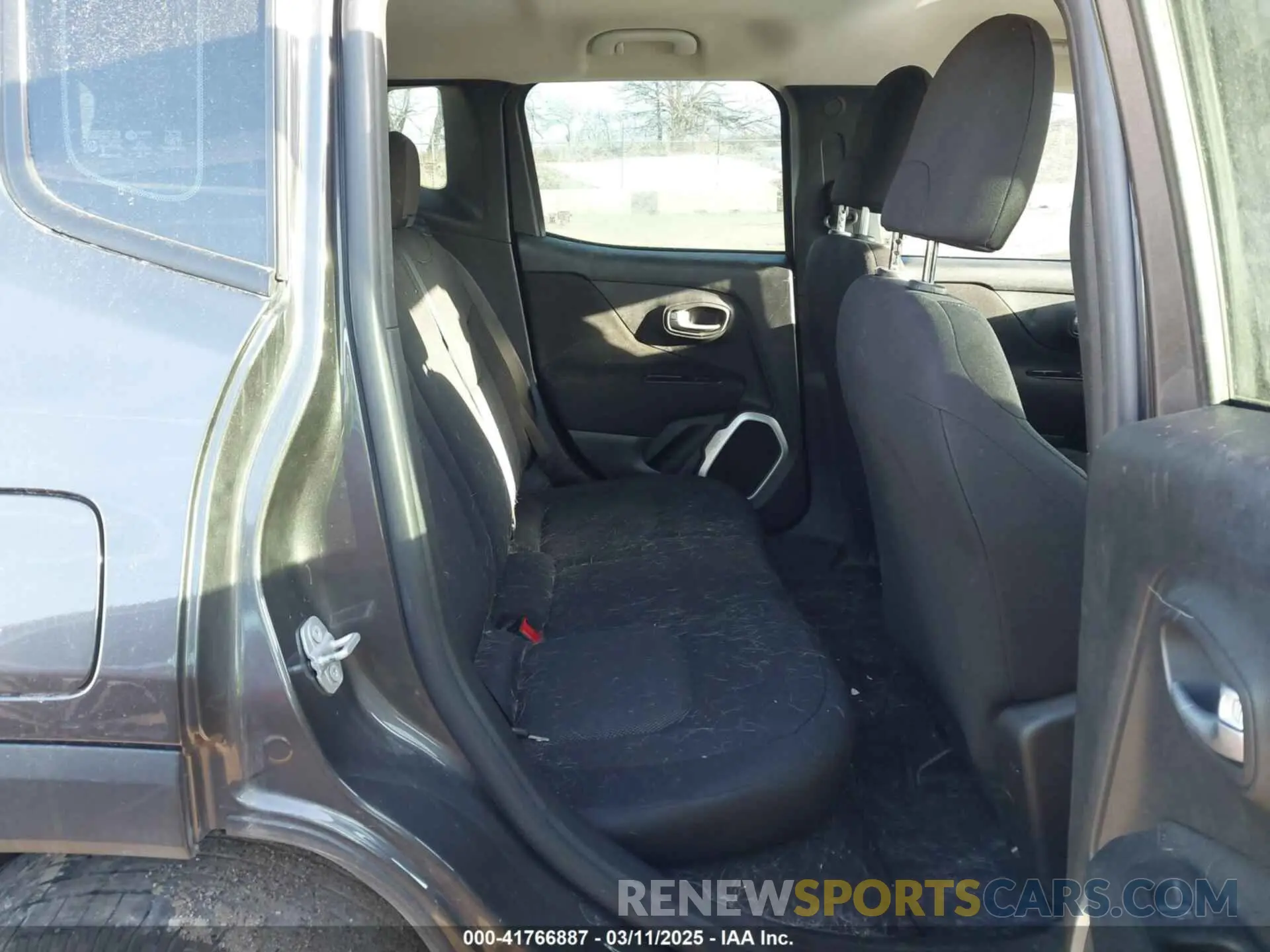 8 Photograph of a damaged car ZACNJBAB6KPJ80917 JEEP RENEGADE 2019