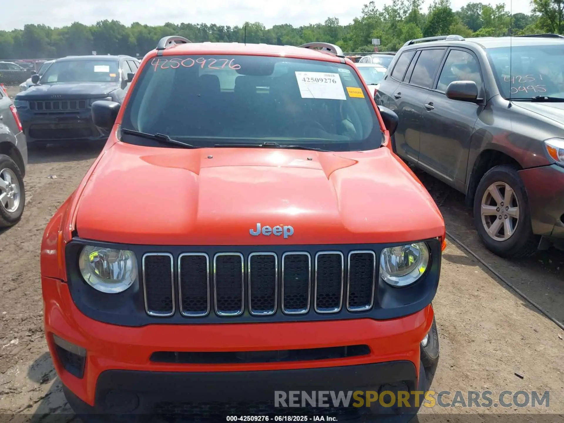 13 Photograph of a damaged car ZACNJBAB6KPJ95837 JEEP RENEGADE 2019