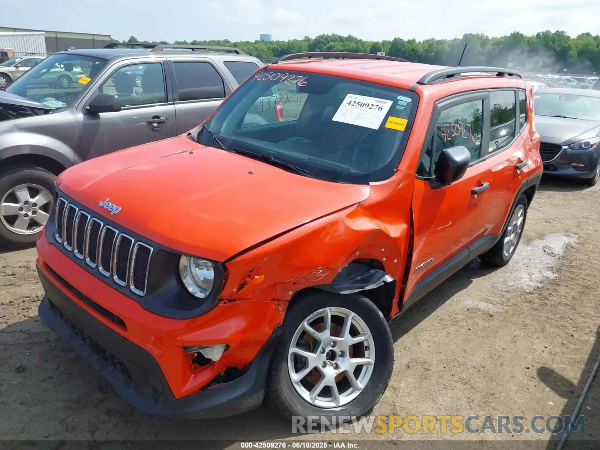 2 Photograph of a damaged car ZACNJBAB6KPJ95837 JEEP RENEGADE 2019