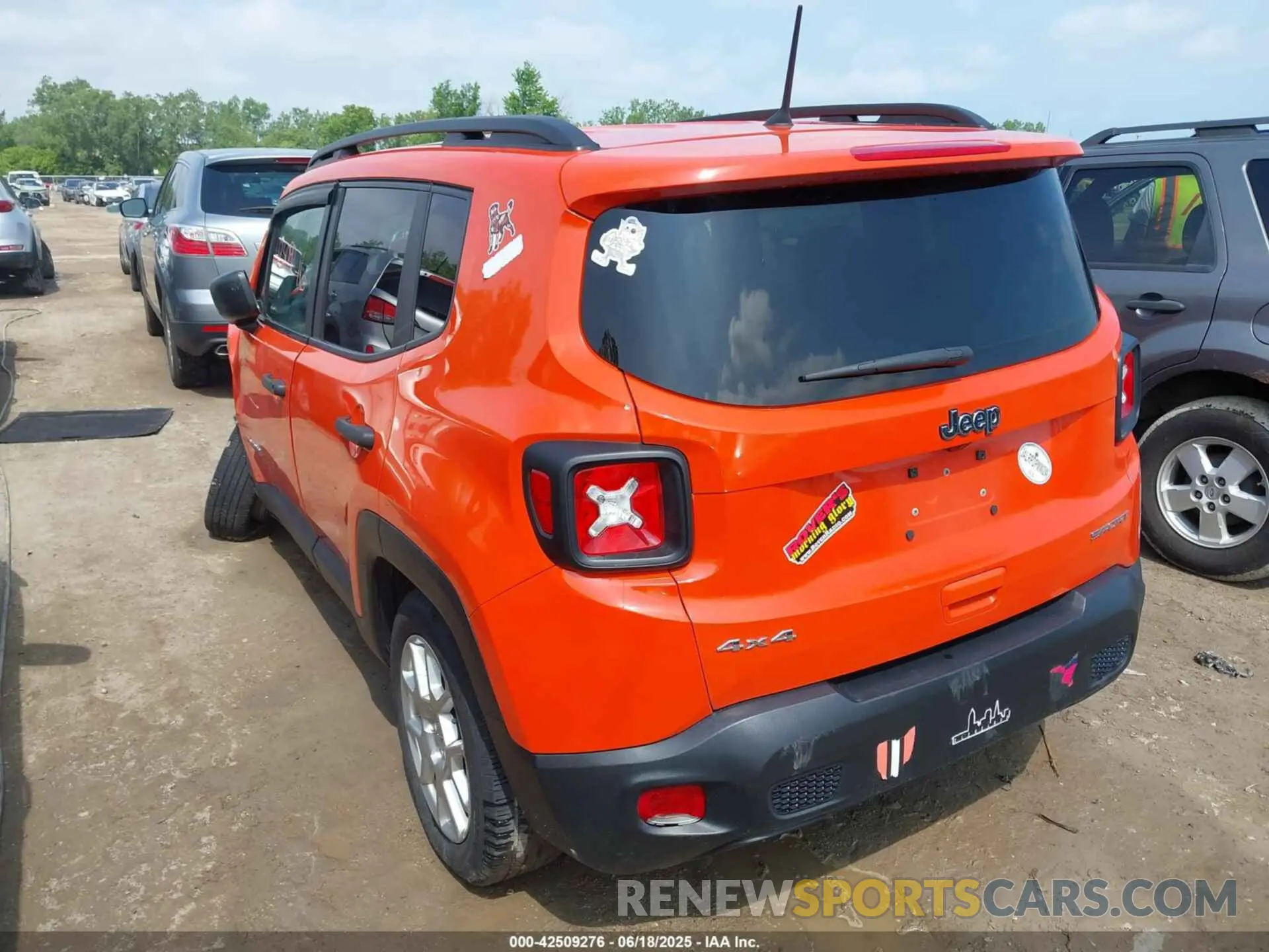 3 Photograph of a damaged car ZACNJBAB6KPJ95837 JEEP RENEGADE 2019