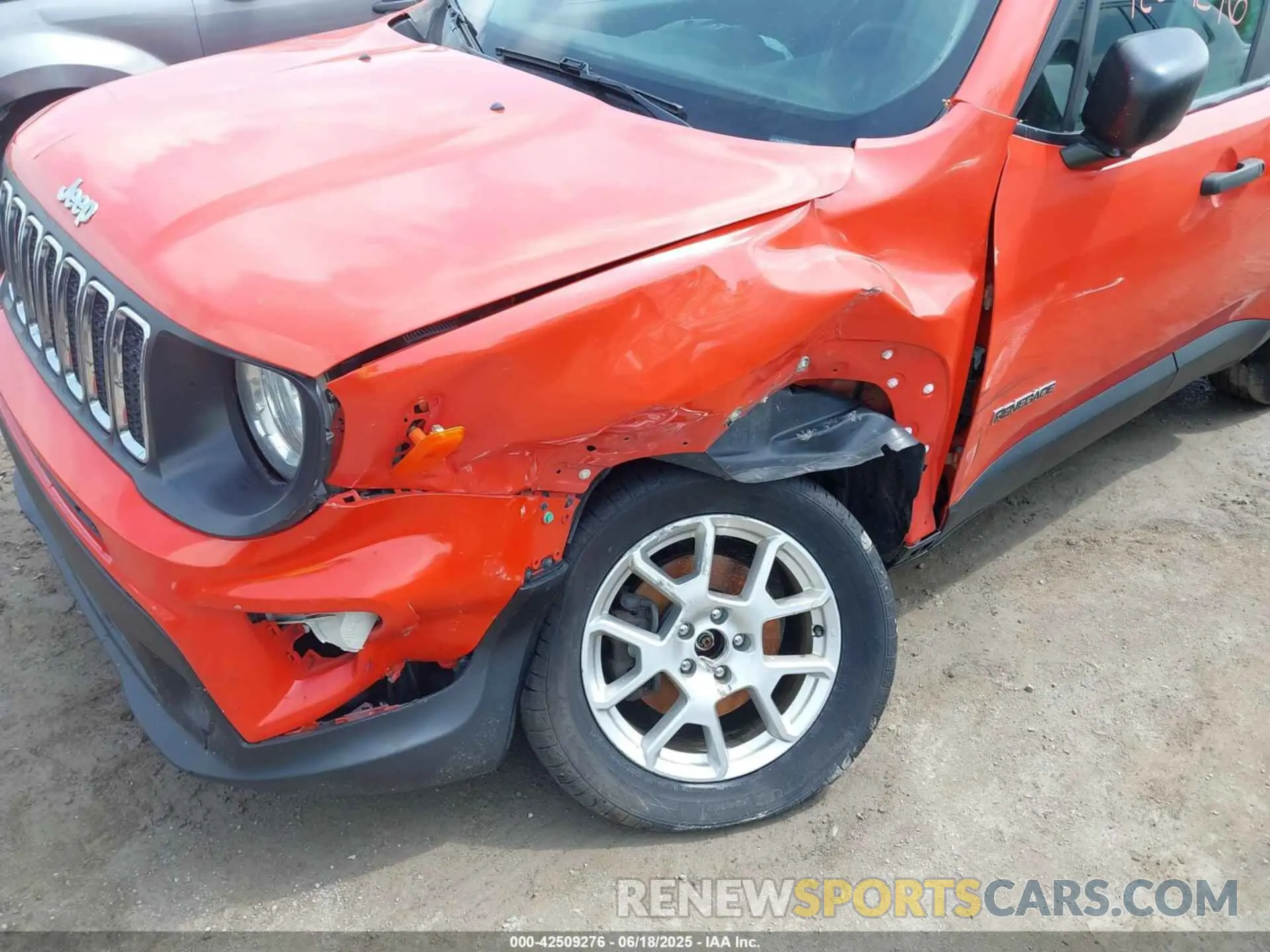 6 Photograph of a damaged car ZACNJBAB6KPJ95837 JEEP RENEGADE 2019
