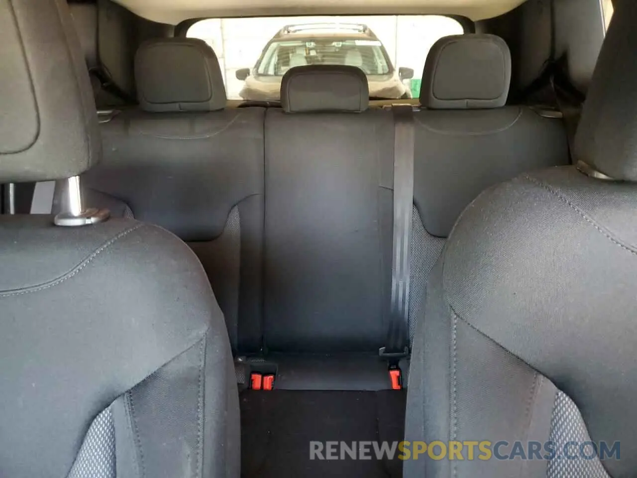 10 Photograph of a damaged car ZACNJBAB6KPK00521 JEEP RENEGADE 2019