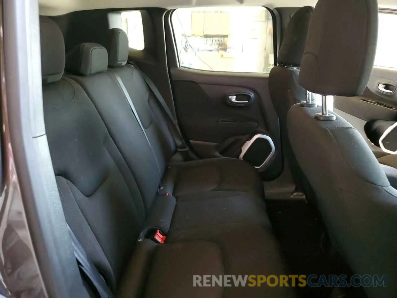 11 Photograph of a damaged car ZACNJBAB6KPK00521 JEEP RENEGADE 2019
