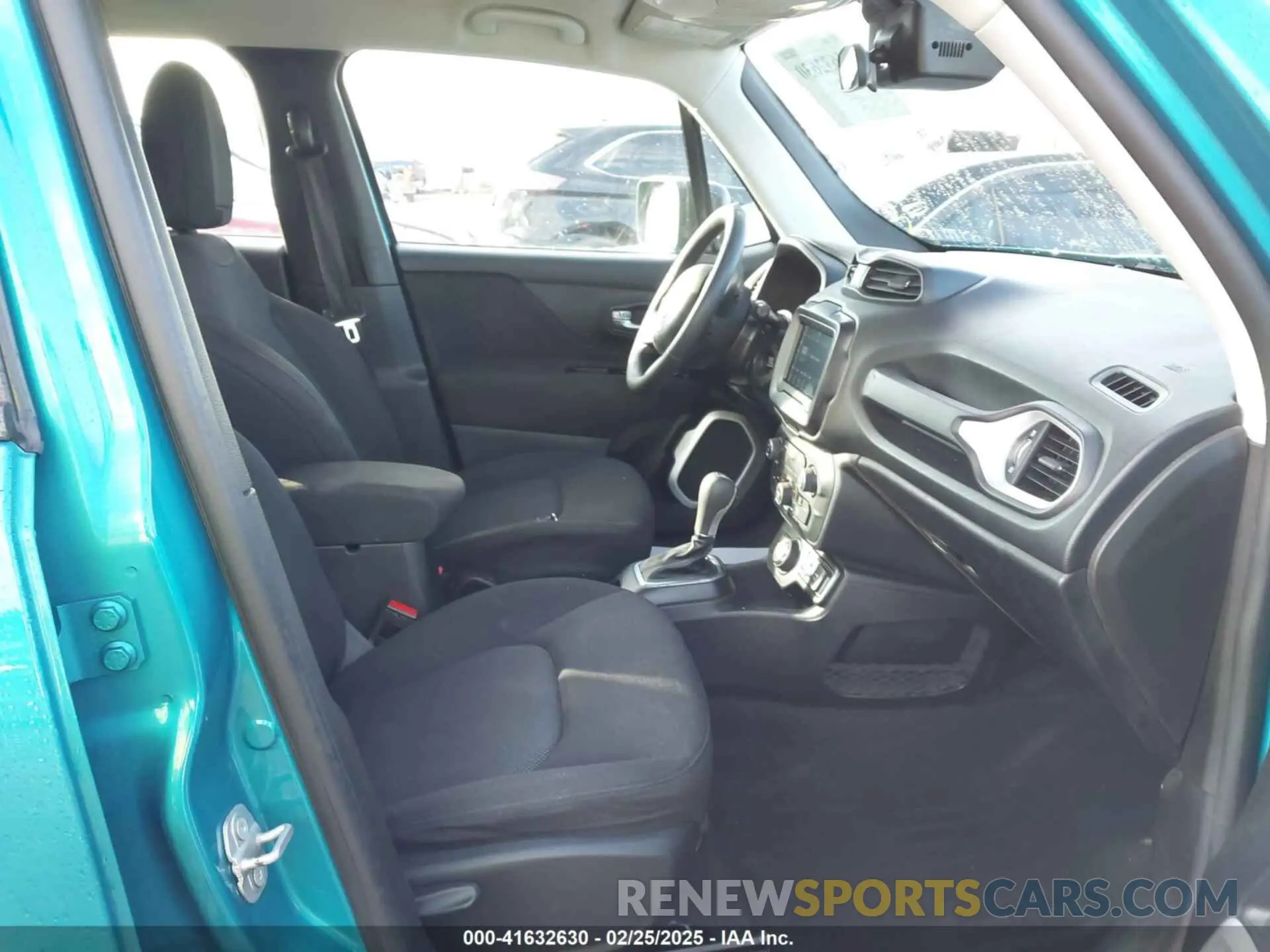 5 Photograph of a damaged car ZACNJBAB7KPK34175 JEEP RENEGADE 2019