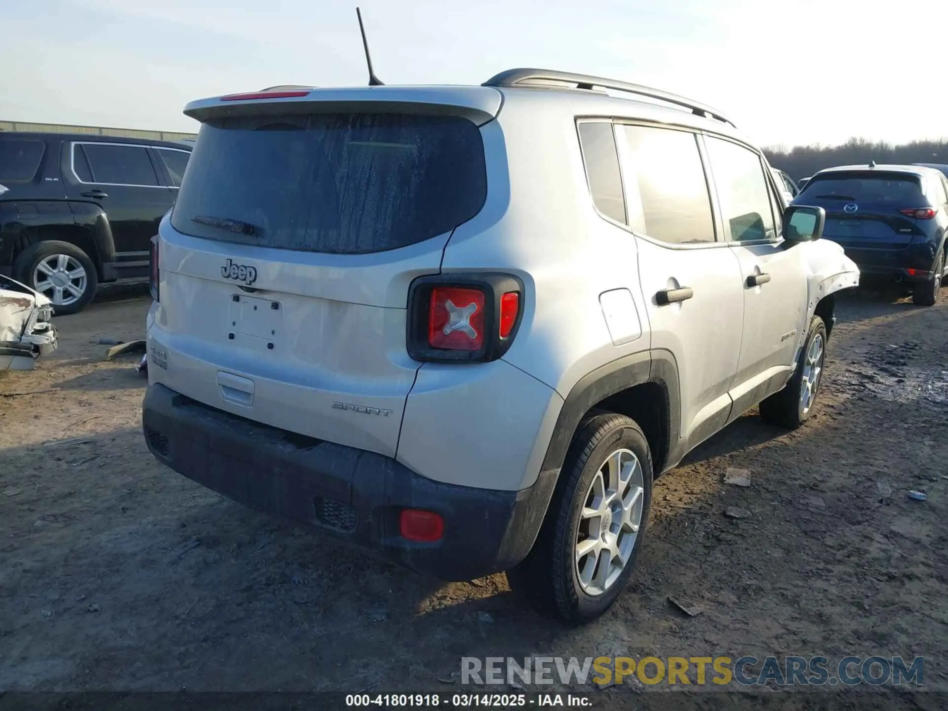 4 Photograph of a damaged car ZACNJBAB7KPK71811 JEEP RENEGADE 2019