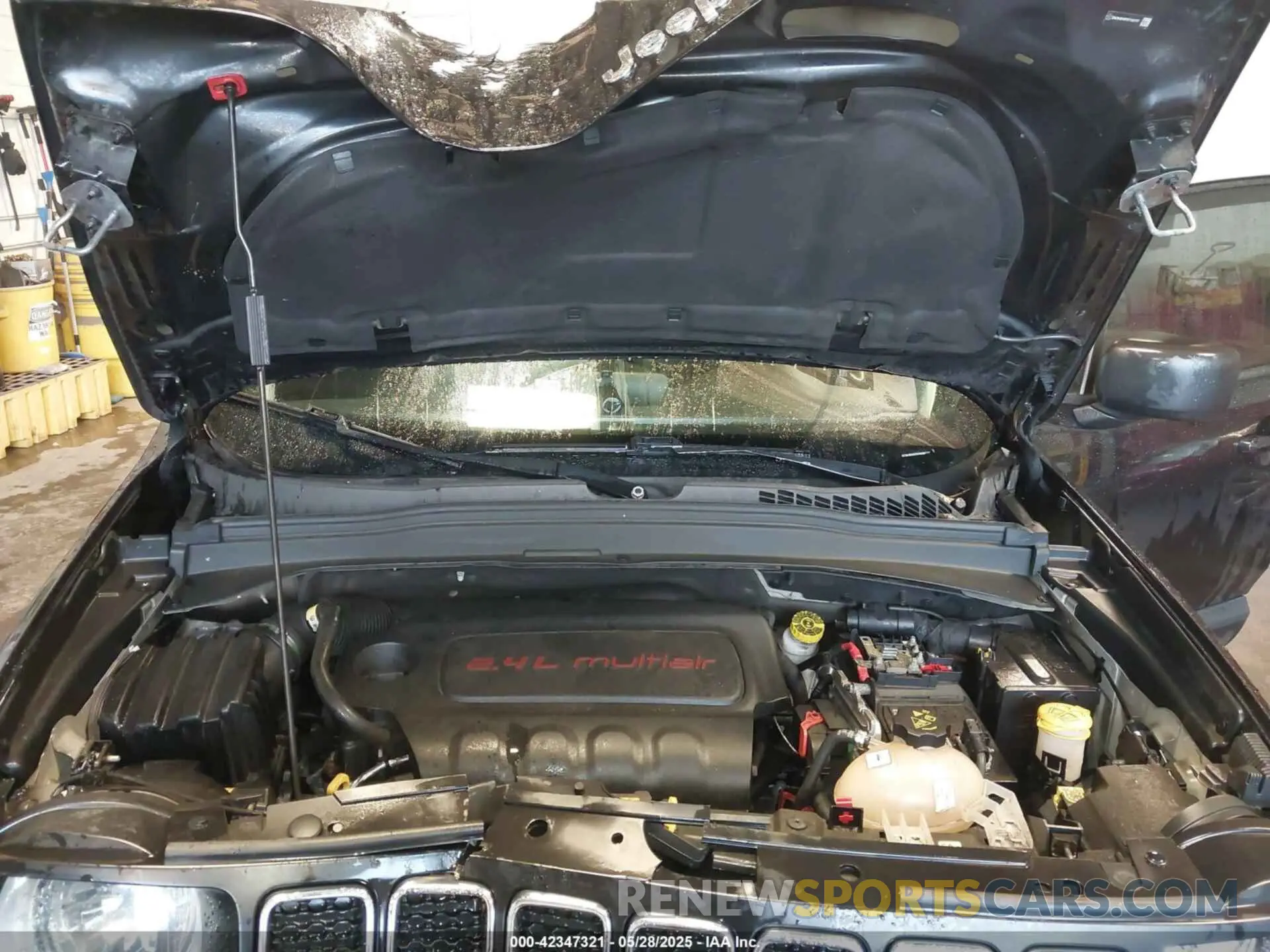 10 Photograph of a damaged car ZACNJBAB7KPK88737 JEEP RENEGADE 2019