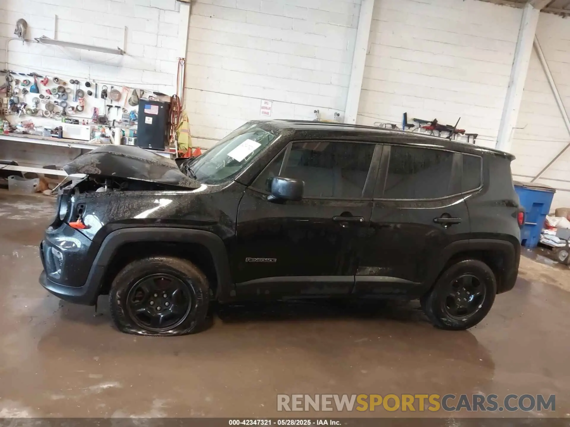 14 Photograph of a damaged car ZACNJBAB7KPK88737 JEEP RENEGADE 2019