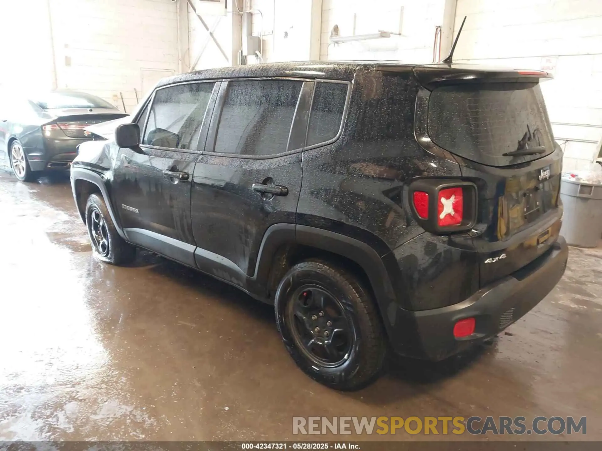3 Photograph of a damaged car ZACNJBAB7KPK88737 JEEP RENEGADE 2019