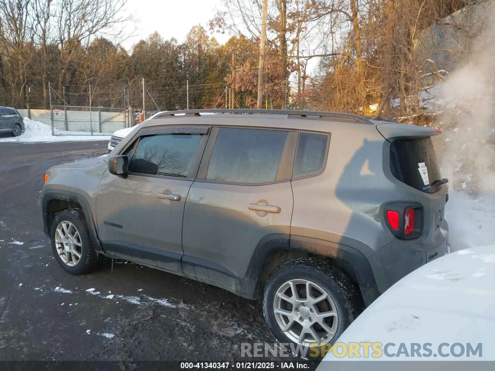 3 Photograph of a damaged car ZACNJBAB8KPK50966 JEEP RENEGADE 2019