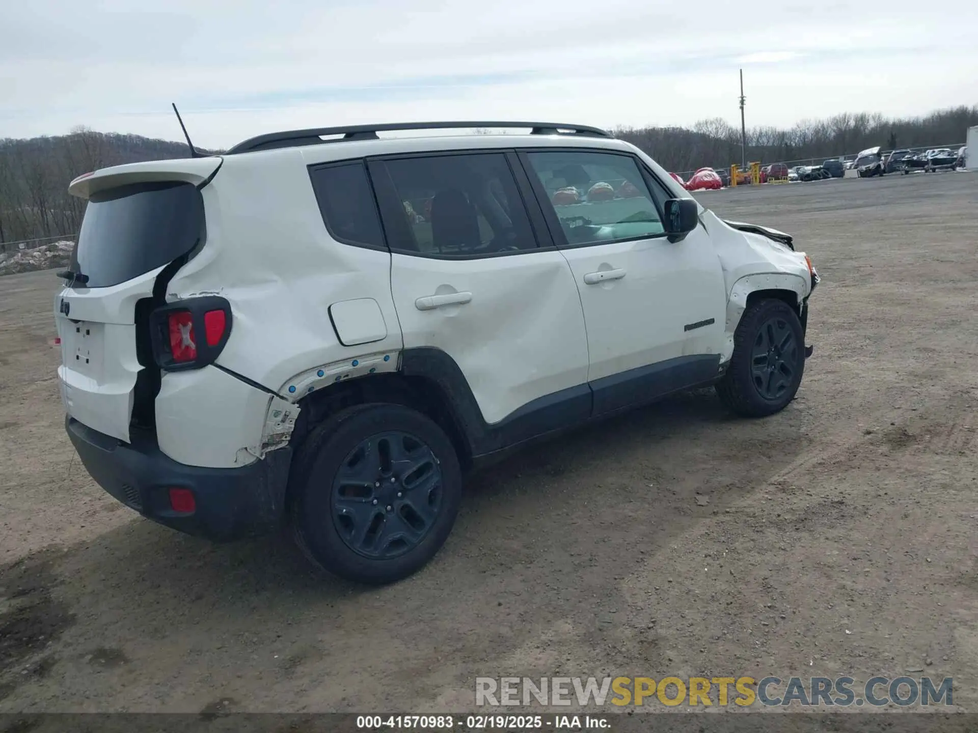 4 Photograph of a damaged car ZACNJBABXKPK92281 JEEP RENEGADE 2019