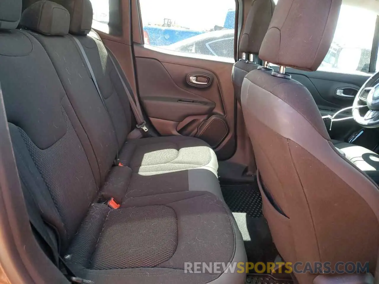 11 Photograph of a damaged car ZACNJBB15KPK19339 JEEP RENEGADE 2019