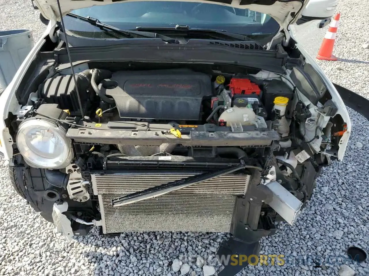 12 Photograph of a damaged car ZACNJBBB0KPJ96027 JEEP RENEGADE 2019