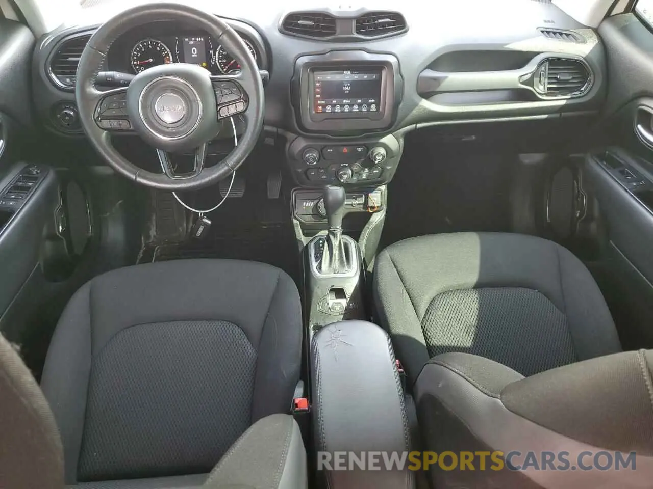8 Photograph of a damaged car ZACNJBBB0KPJ96027 JEEP RENEGADE 2019