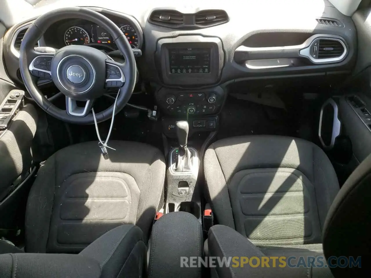 8 Photograph of a damaged car ZACNJBBB0KPK73964 JEEP RENEGADE 2019