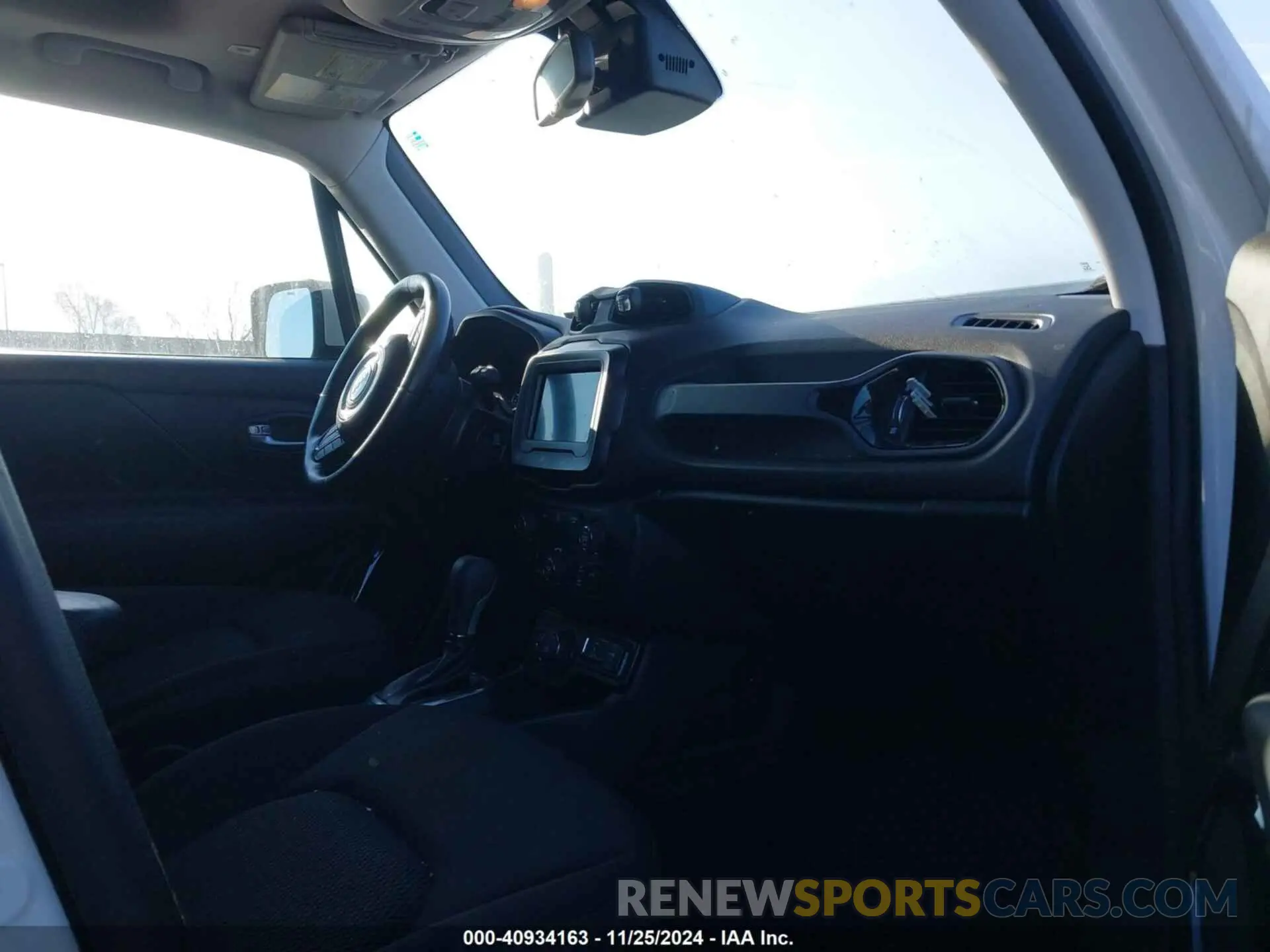 5 Photograph of a damaged car ZACNJBBB1KPK16687 JEEP RENEGADE 2019