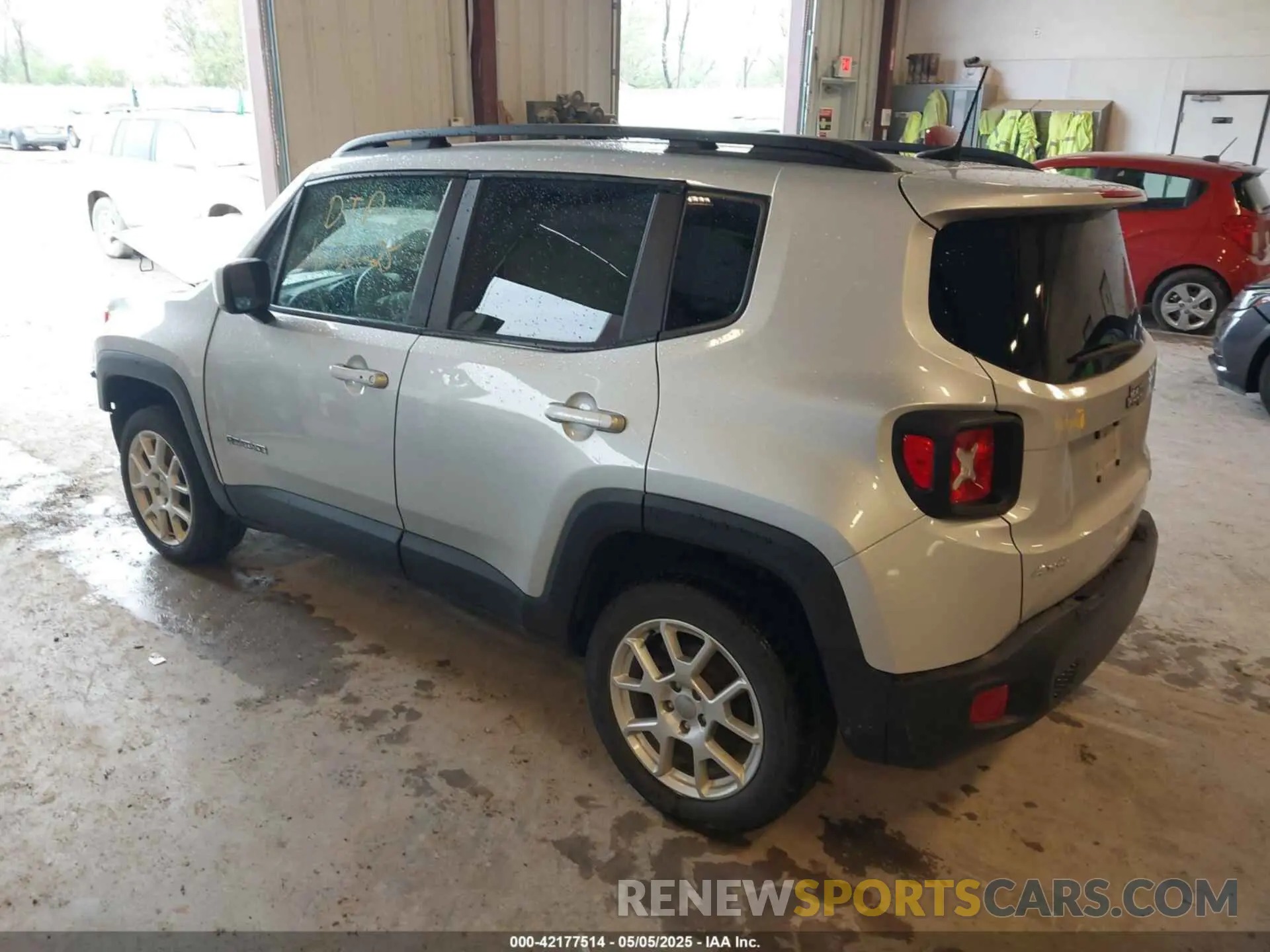 3 Photograph of a damaged car ZACNJBBB1KPK73892 JEEP RENEGADE 2019