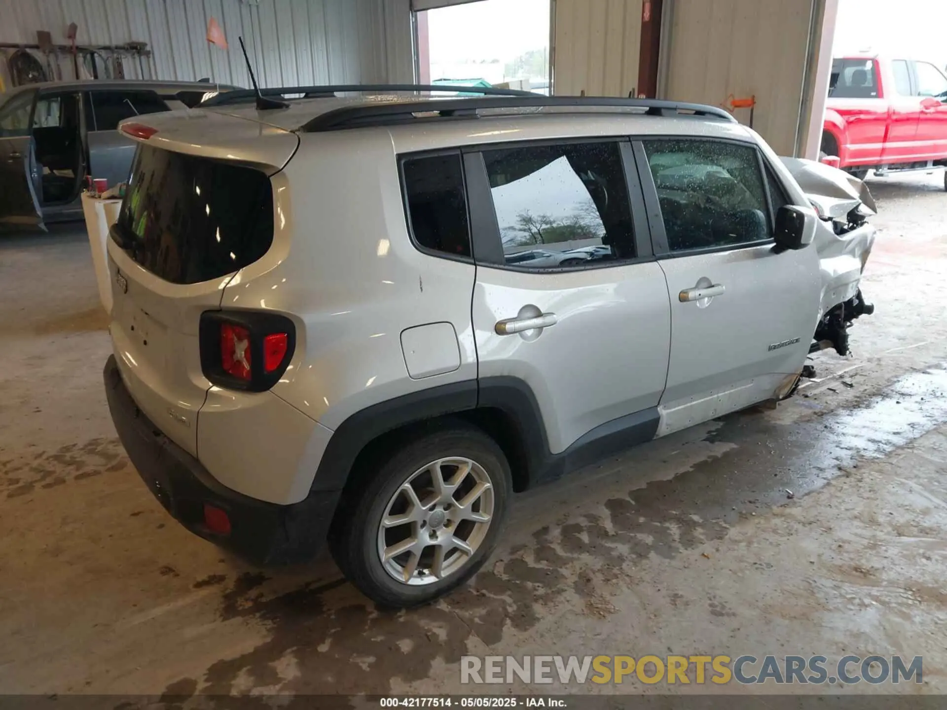 4 Photograph of a damaged car ZACNJBBB1KPK73892 JEEP RENEGADE 2019