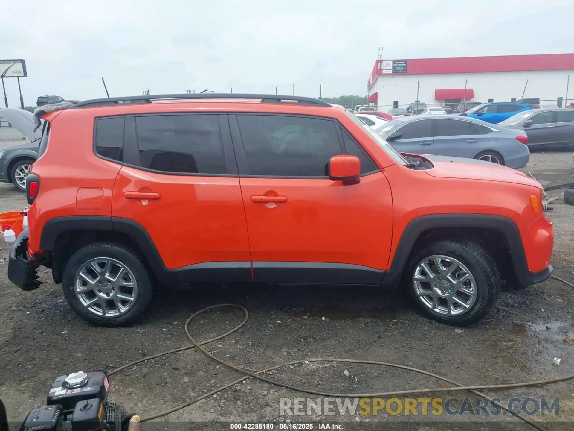 12 Photograph of a damaged car ZACNJBBB2KPJ97518 JEEP RENEGADE 2019
