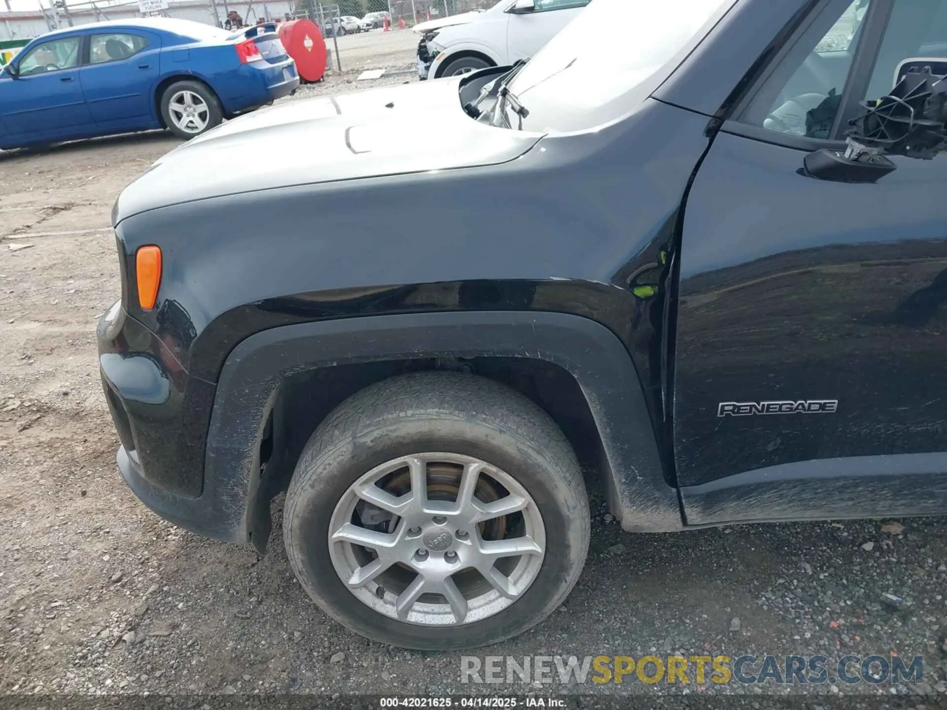 18 Photograph of a damaged car ZACNJBBB2KPK15600 JEEP RENEGADE 2019