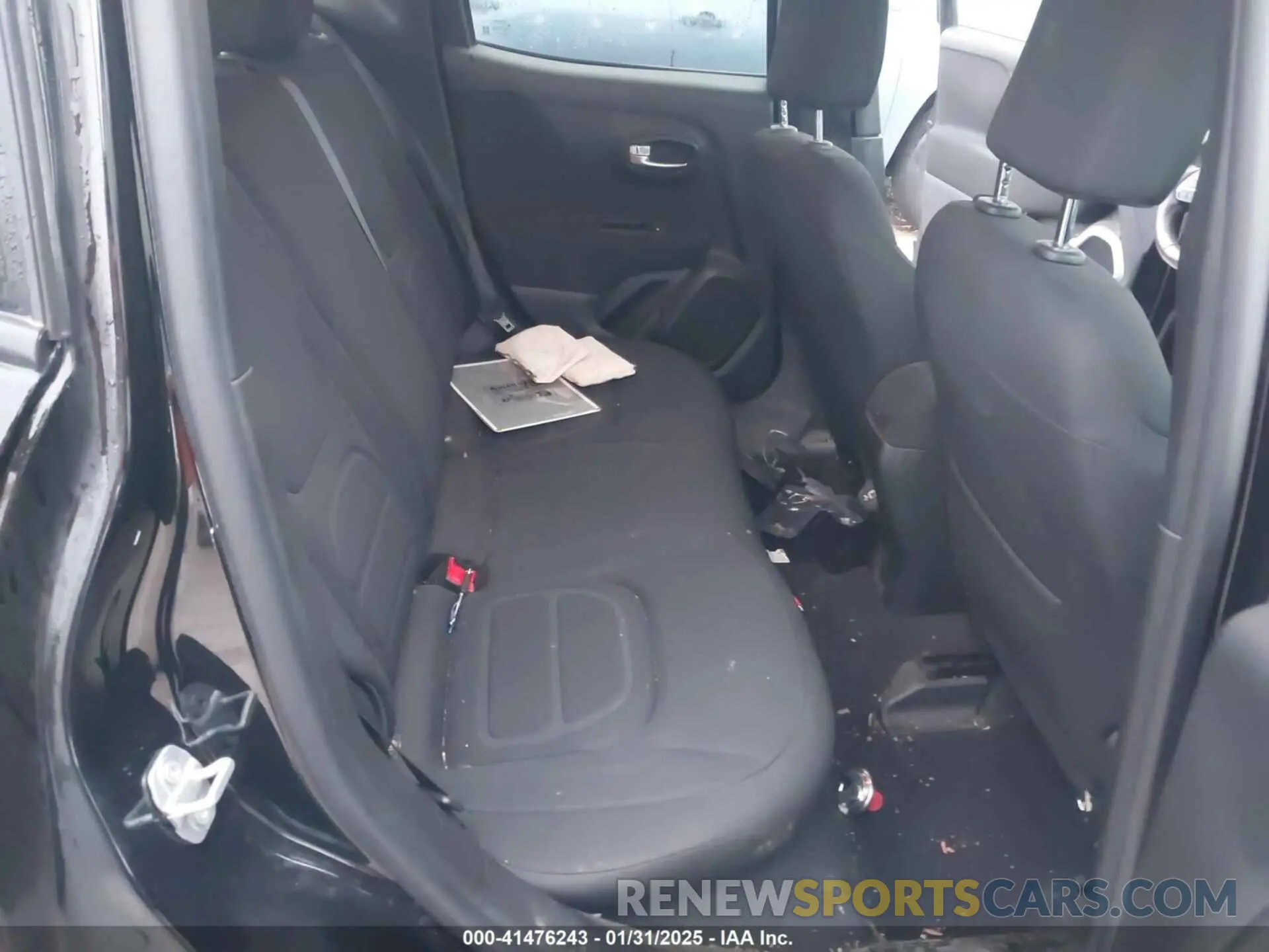 8 Photograph of a damaged car ZACNJBBB2KPK71228 JEEP RENEGADE 2019