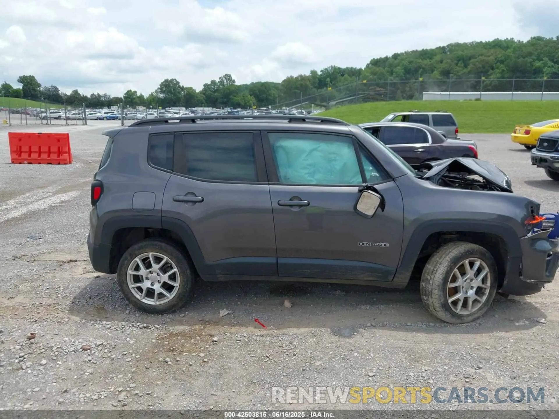 13 Photograph of a damaged car ZACNJBBB3KPK07991 JEEP RENEGADE 2019