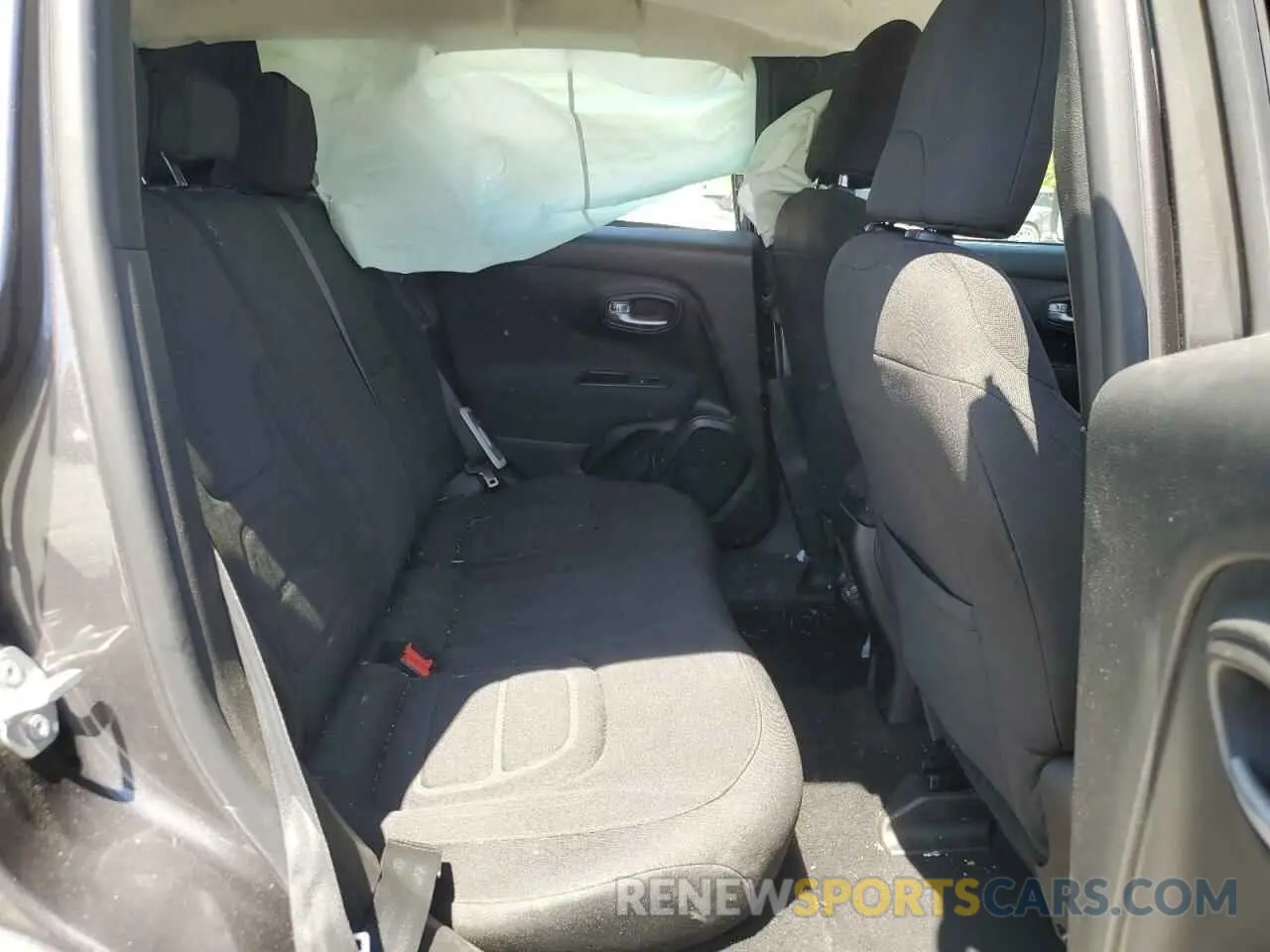 10 Photograph of a damaged car ZACNJBBB3KPK72100 JEEP RENEGADE 2019