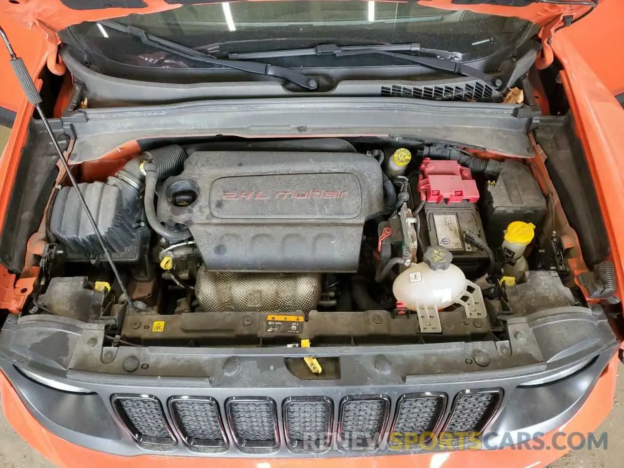 13 Photograph of a damaged car ZACNJBBB4KPK01973 JEEP RENEGADE 2019