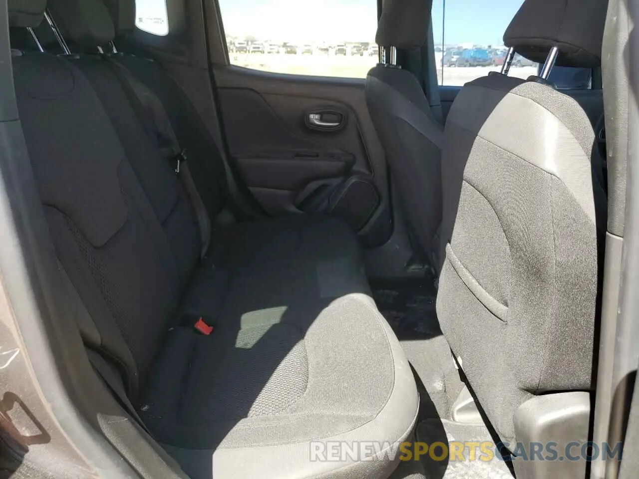 11 Photograph of a damaged car ZACNJBBB4KPK54222 JEEP RENEGADE 2019