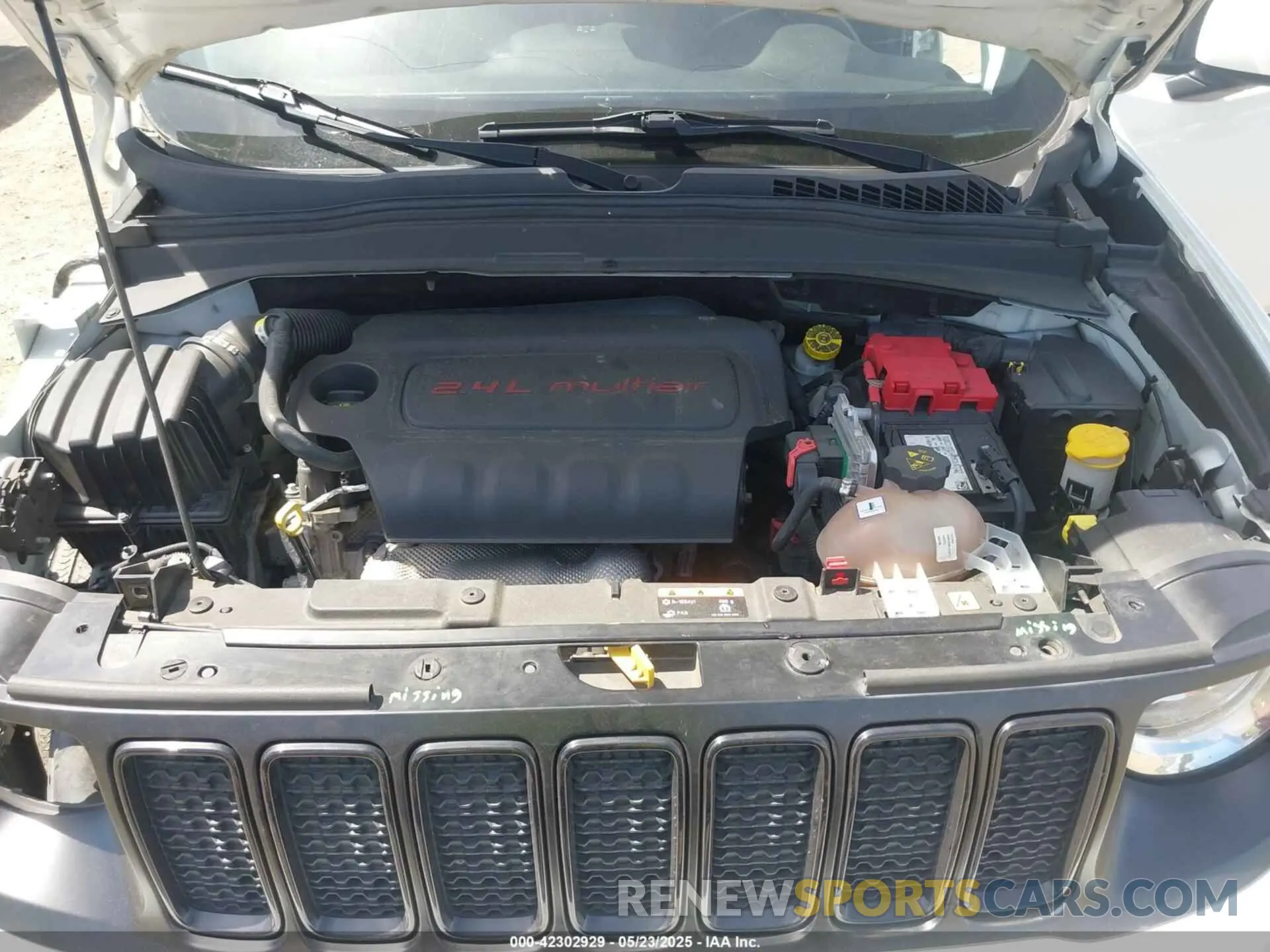 10 Photograph of a damaged car ZACNJBBB4KPK54687 JEEP RENEGADE 2019