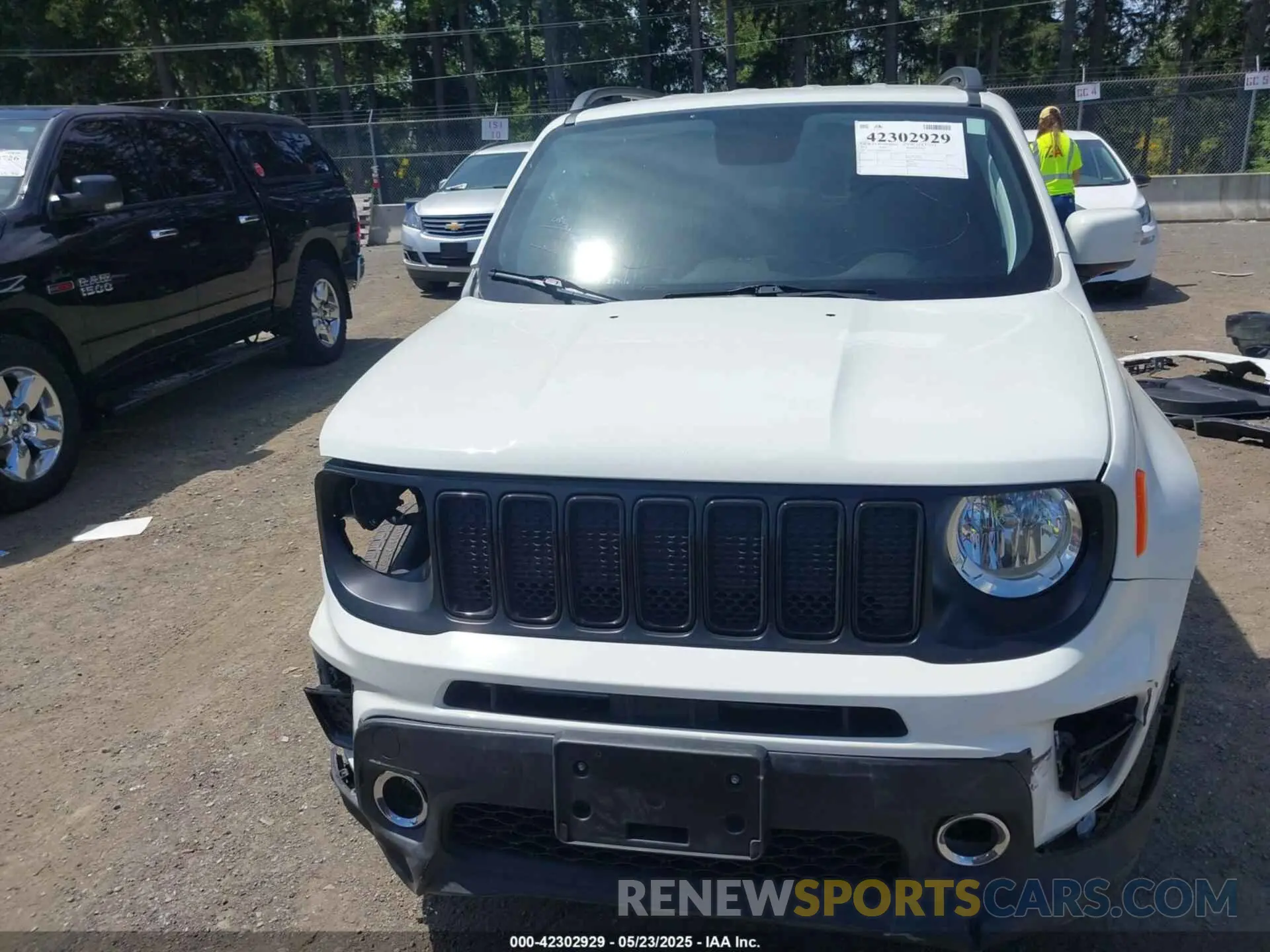 13 Photograph of a damaged car ZACNJBBB4KPK54687 JEEP RENEGADE 2019