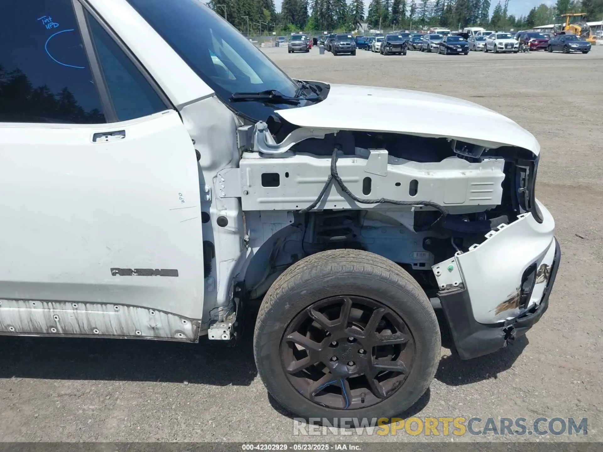 6 Photograph of a damaged car ZACNJBBB4KPK54687 JEEP RENEGADE 2019