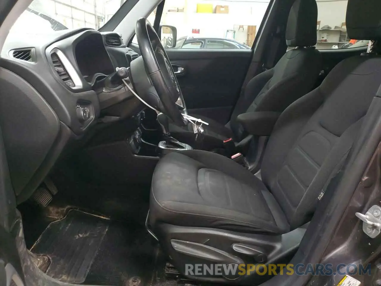7 Photograph of a damaged car ZACNJBBB4KPK74227 JEEP RENEGADE 2019