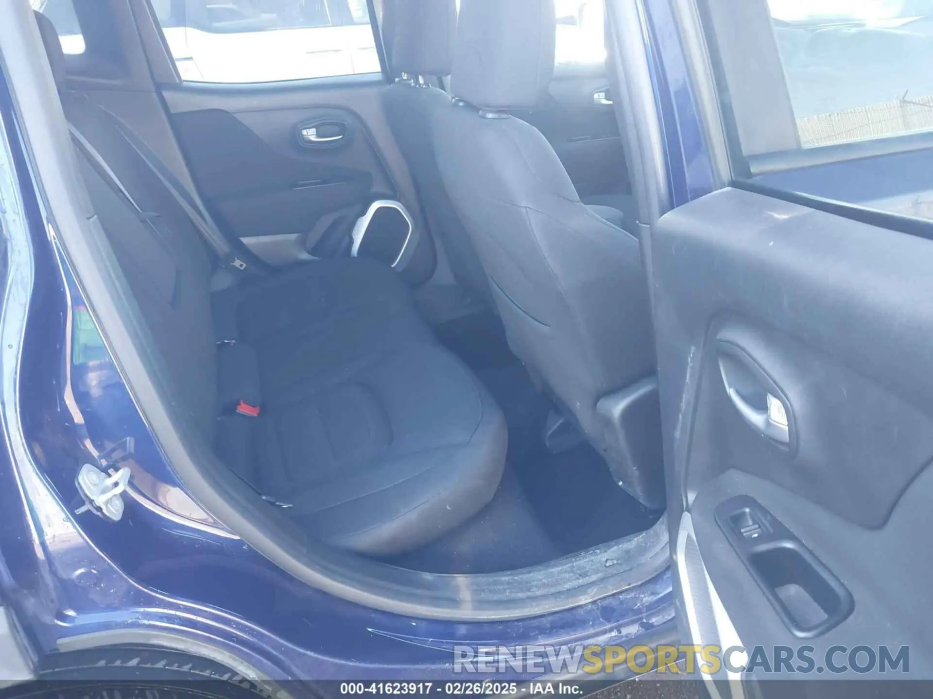 8 Photograph of a damaged car ZACNJBBB5KPJ89333 JEEP RENEGADE 2019